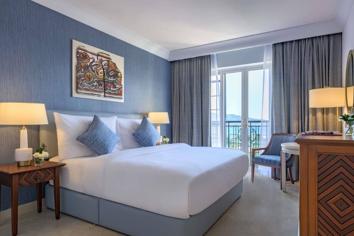 Superior Room, 1 King Bed, Sea View | In-room safe, desk, laptop workspace, blackout drapes