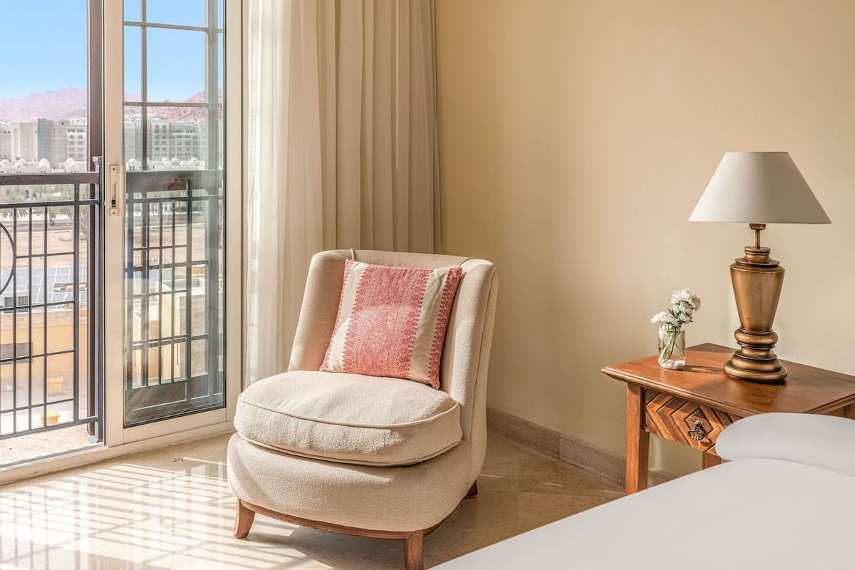 1 bedroom, in-room safe, desk, laptop workspace