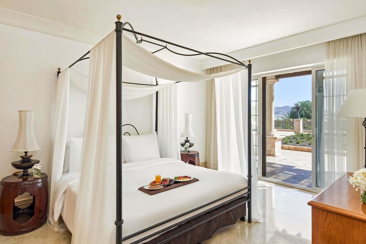 Presidential Suite | 1 bedroom, in-room safe, desk, laptop workspace