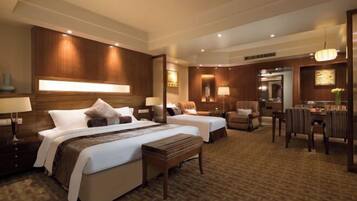 Minibar, rollaway beds