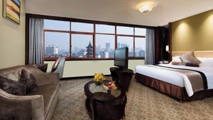 Minibar, rollaway beds (surcharge) - Jin Feng Hotel (Nanchang)