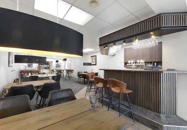 Bar (in der Unterkunft)