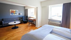 Habitación estándar, 2 camas individuales | 1 habitación, escritorio, insonorización y wifi gratis