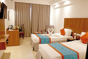 Premium bedding, in-room safe, soundproofing, free WiFi