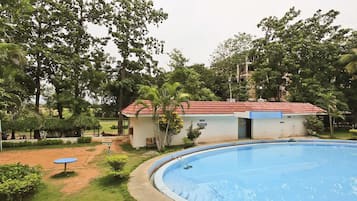Udendørs pool