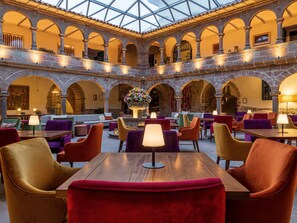 Breakfast, lunch and dinner served - Novotel Cusco (Cusco)