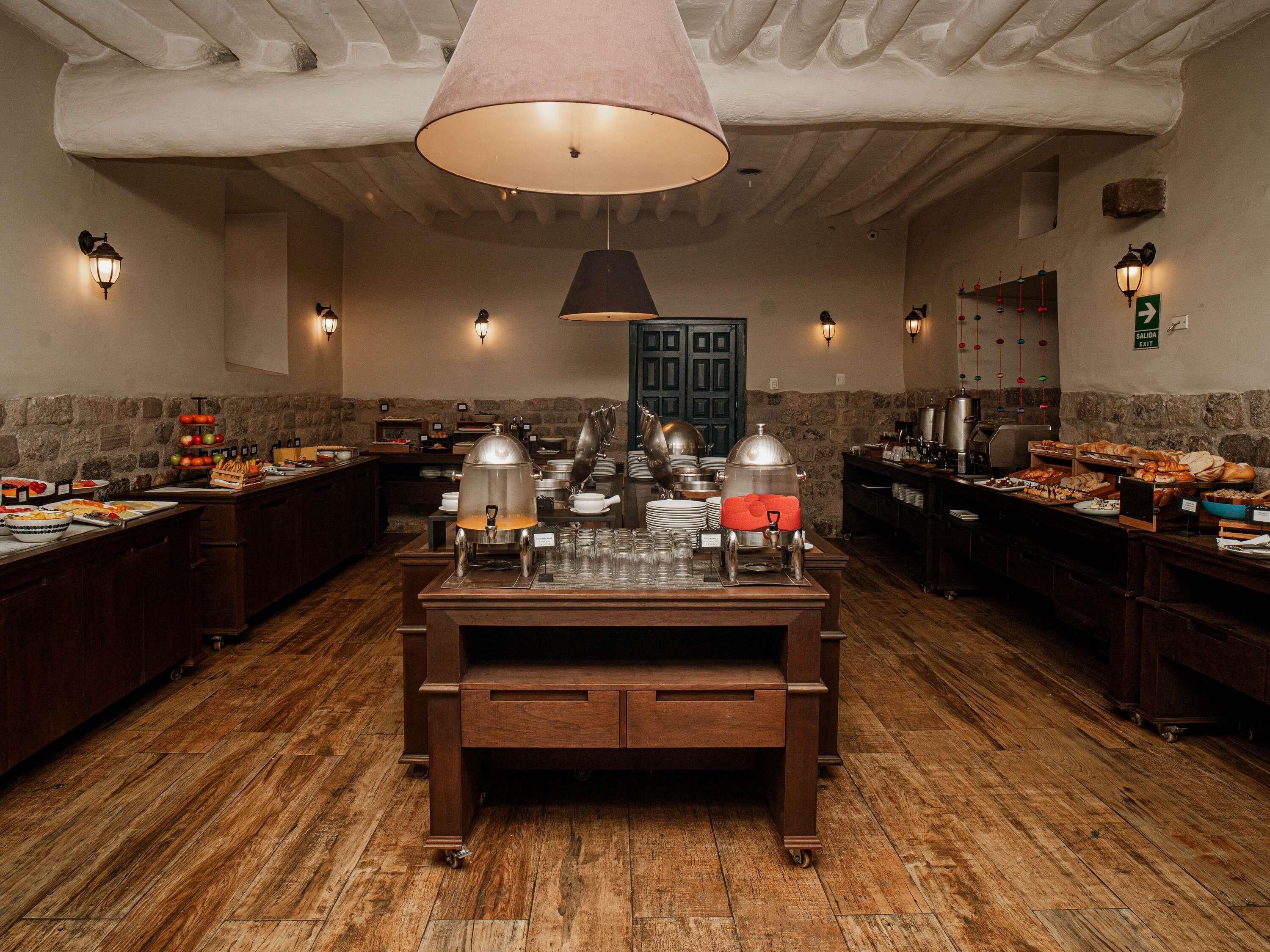 breakfast, lunch and dinner served