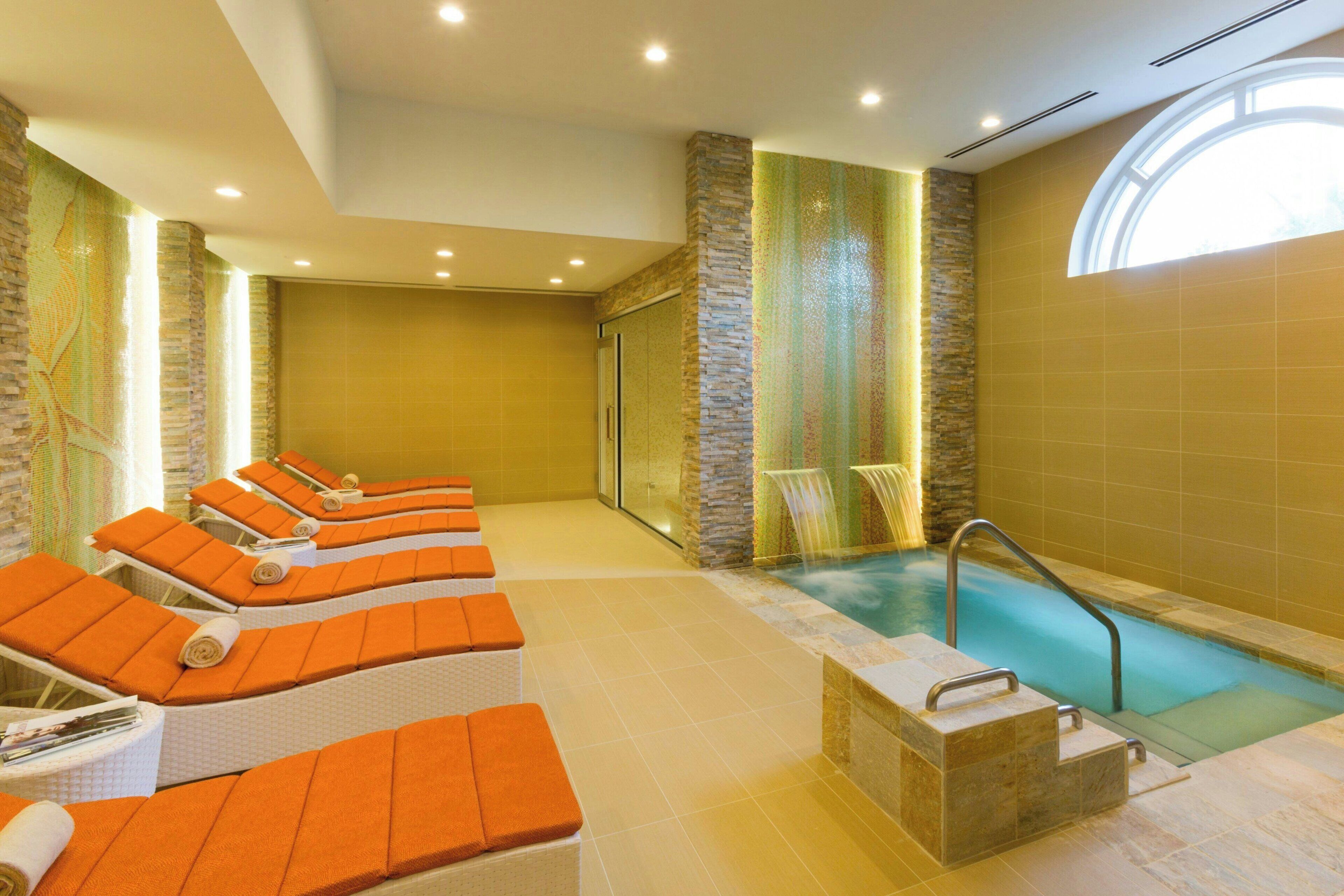 couples treatment room(s), sauna, hot tub, turkish bath/hammam