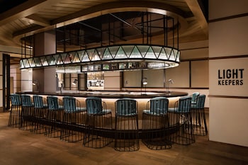 4 restaurants, breakfast, lunch, dinner served; Mexican cuisine at The Ritz-Carlton Key Biscayne, Miami