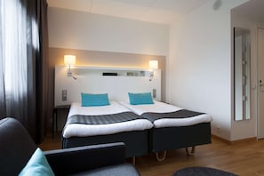 Chambre familiale | Minibar, coffre-fort, bureau, rideaux d’obscurcissement