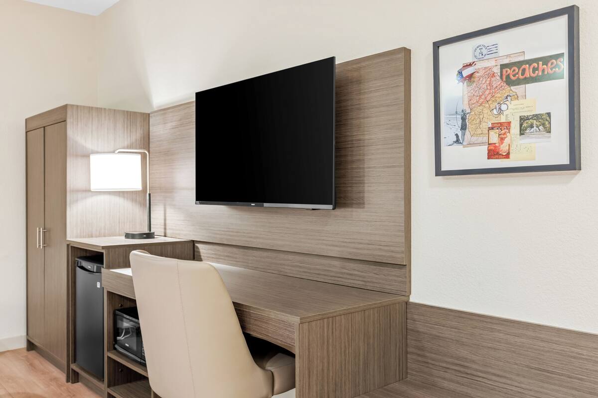 pillow-top beds, desk, soundproofing, iron/ironing board