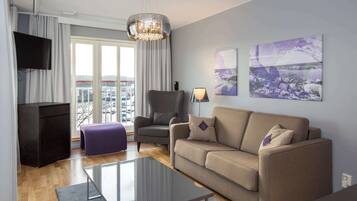 Minibar, blackout drapes, free cribs/infant beds, free WiFi