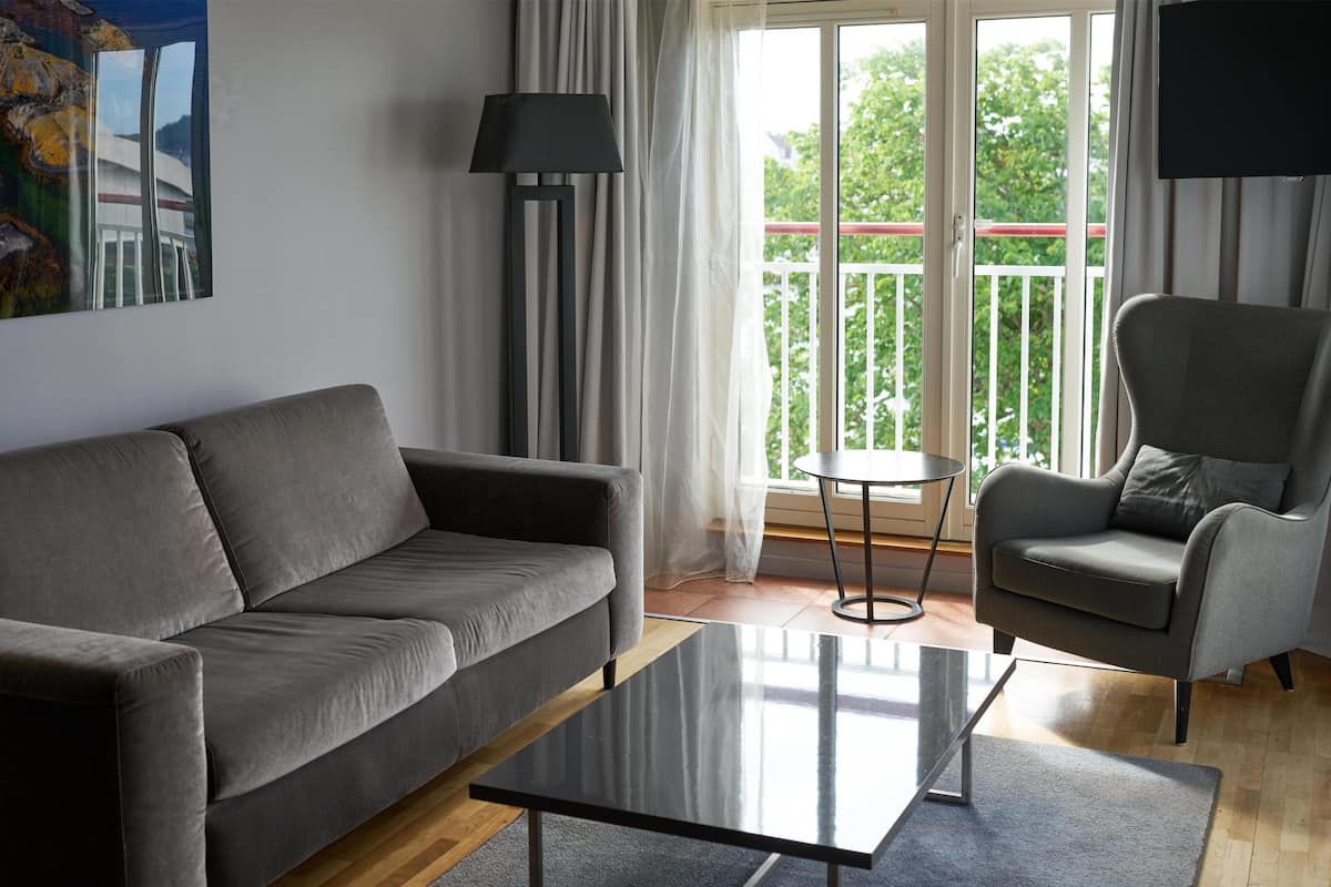 Presidential Suite | Blackout curtains, free cots/infant beds, free WiFi, bed sheets