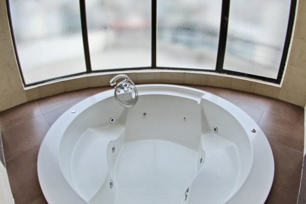 Presidential Suite, Mountain View | Jetted tub