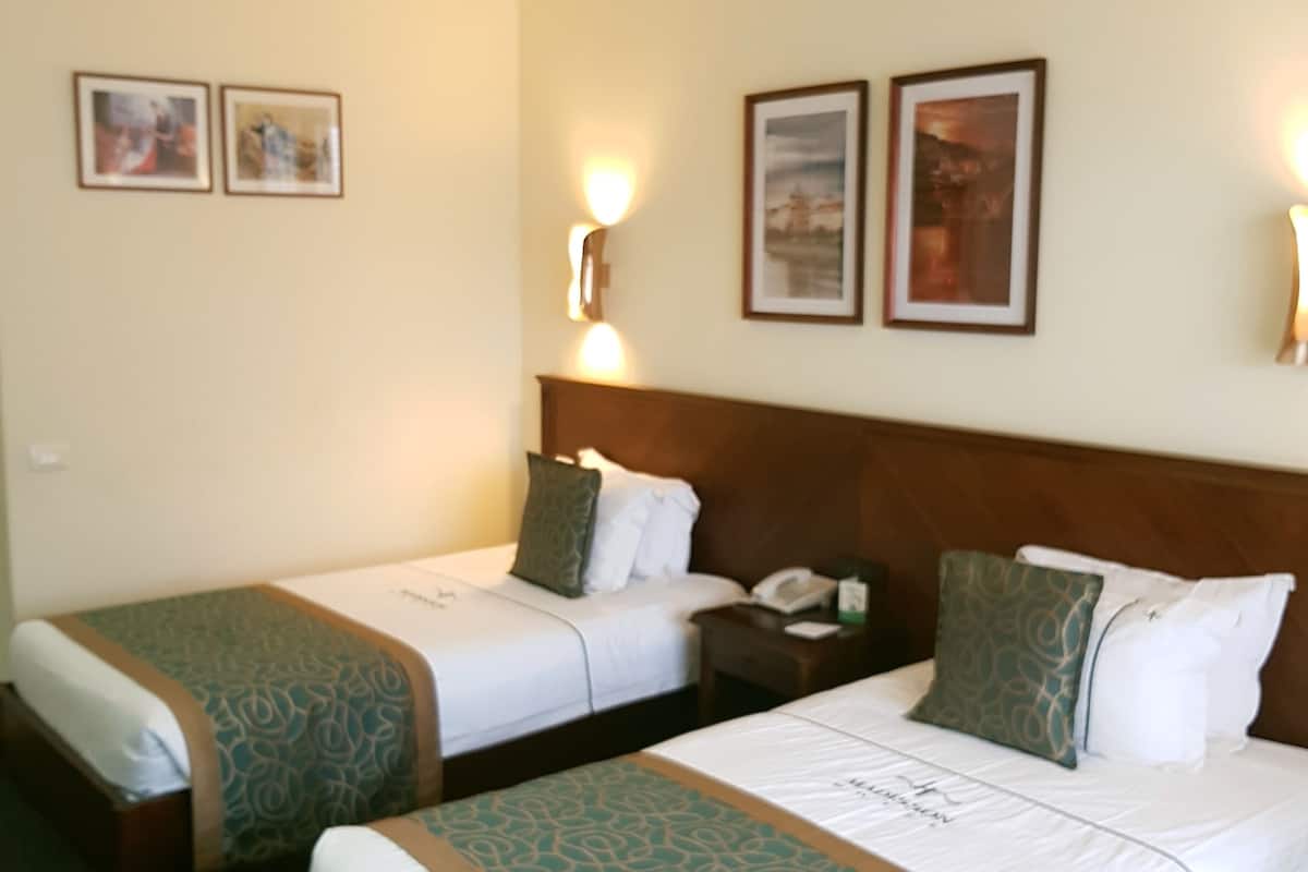 1 bedroom, pillow-top beds, minibar, in-room safe