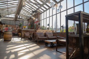 Bar (in der Unterkunft)
