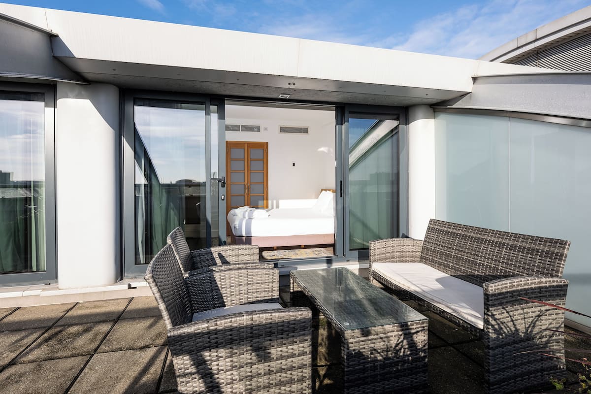 Suite Junior, 1 grand lit et 1 canapé-lit, balcon | Terrasse/Patio