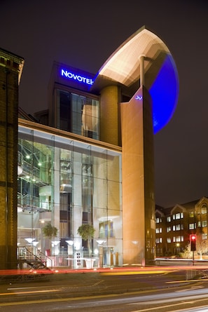 Building design - Novotel Cardiff Centre (Cardiff)