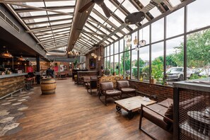 Interior - Novotel Cardiff Centre (Cardiff)