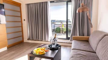 In-room safe, desk, laptop workspace, blackout drapes