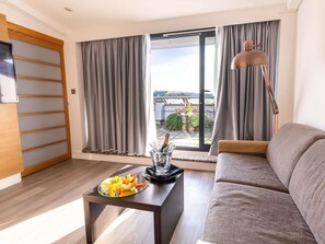 In-room safe, desk, laptop workspace, blackout drapes