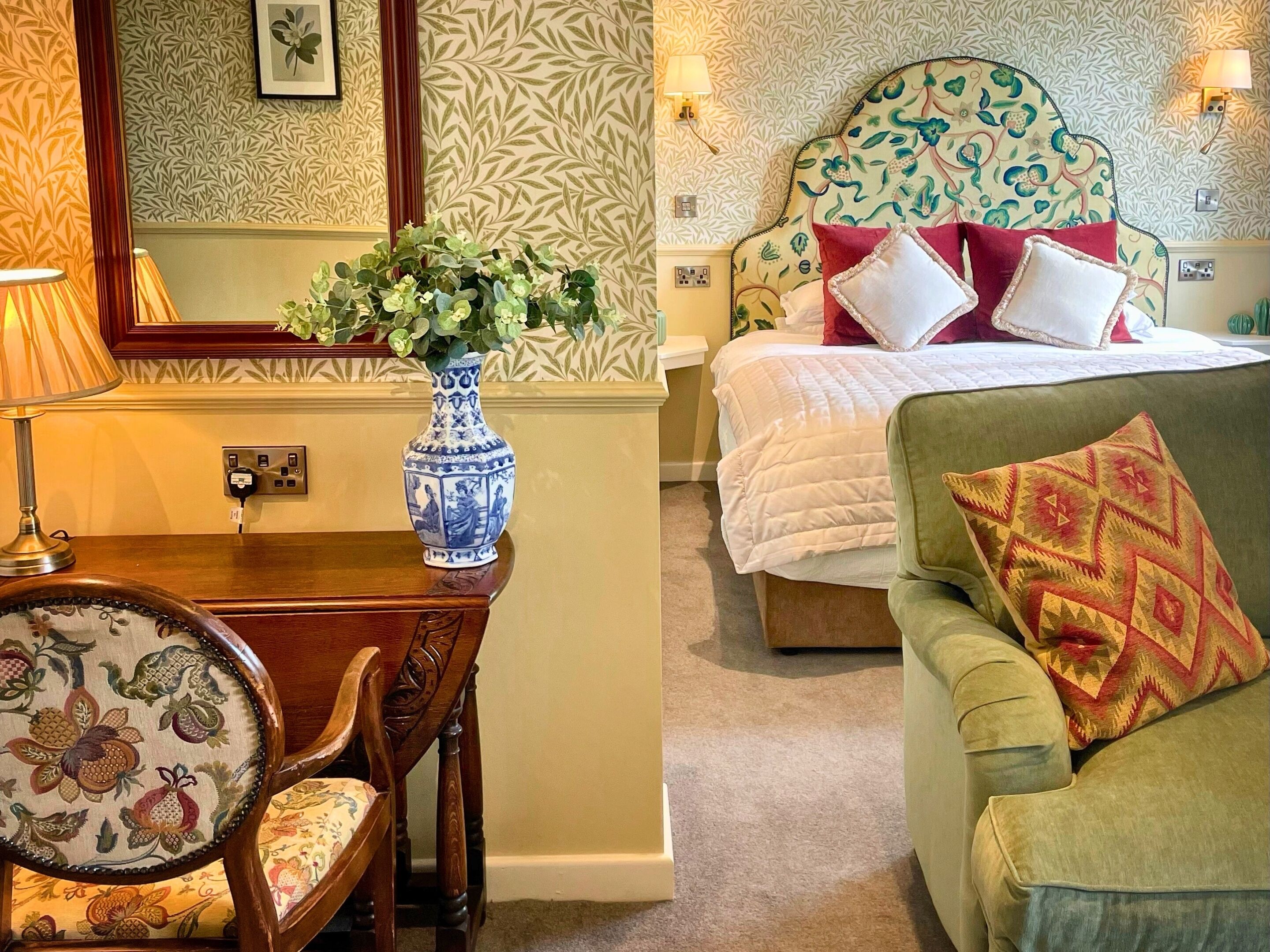 이그제큐티브 스위트 | 저자극성 침구, 다리미/다리미판, 무료 WiFi, 침대 시트