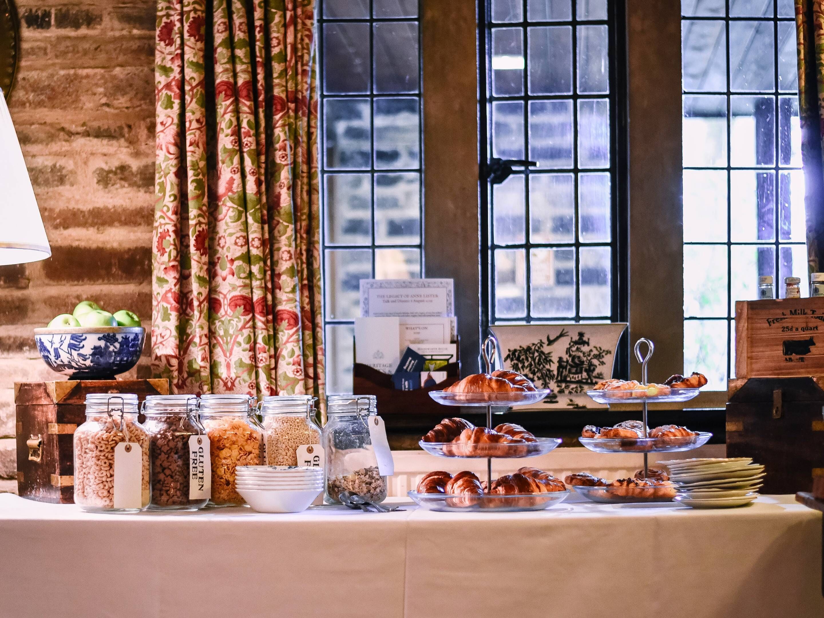 Desayuno a la carta diario (GBP 19.95 por persona)