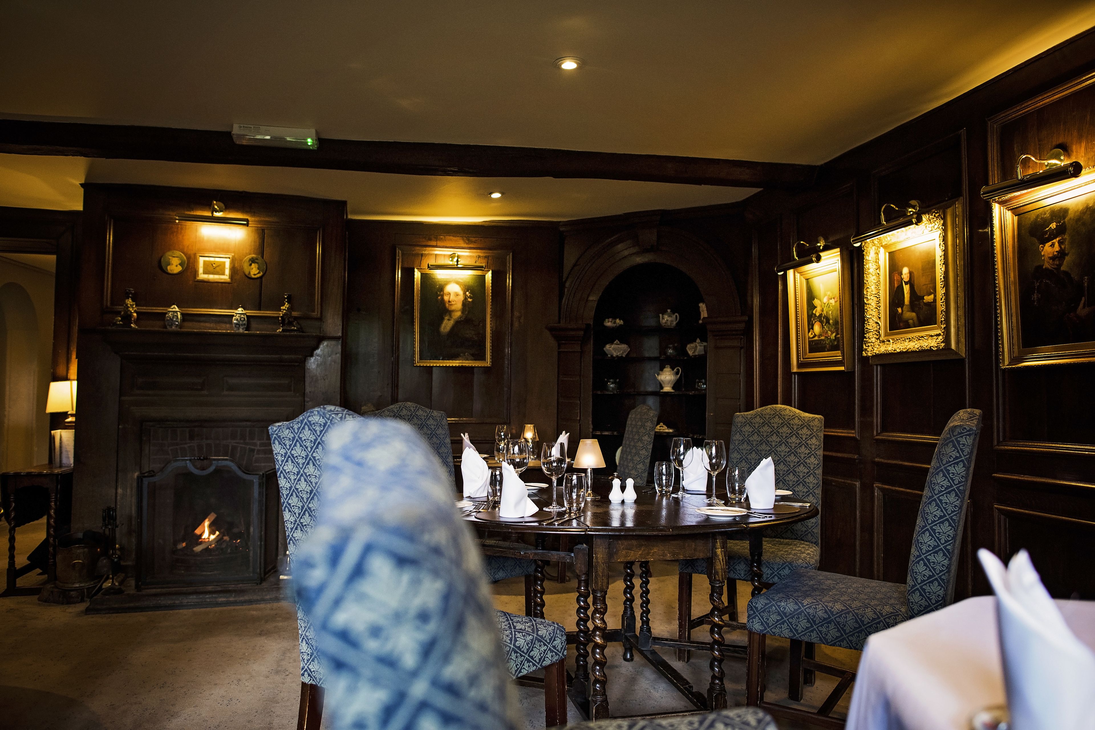 lunch and dinner served, local cuisine