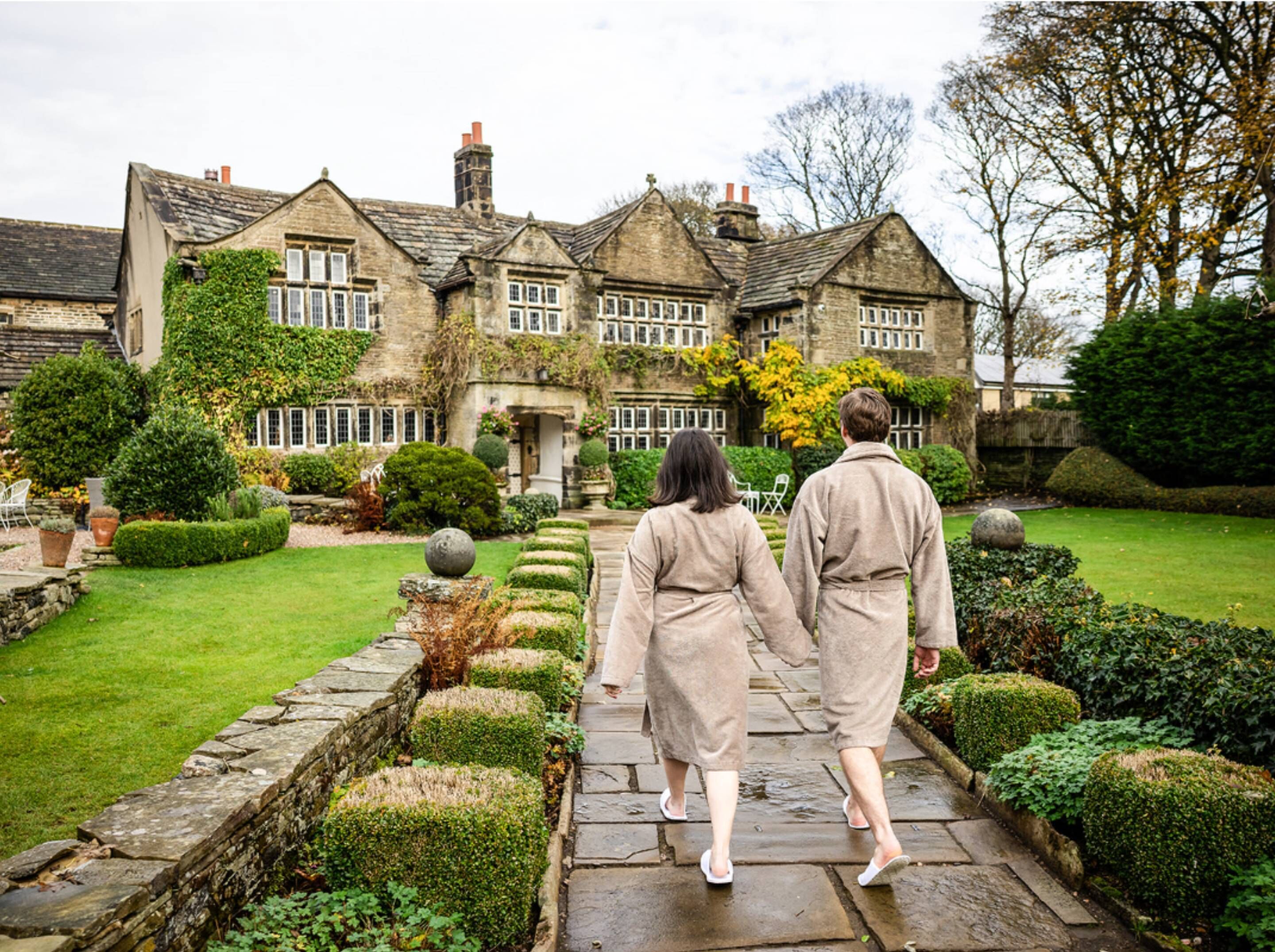 ディープティシュー マッサージ、マタニティ マッサージ、フェイシャル トリートメント、2  室のトリートメントルーム、マッサージ