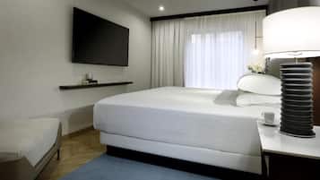 Egyptian cotton sheets, hypo-allergenic bedding, down duvets