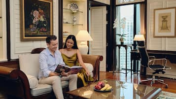 Royal-Suite, 2 Schlafzimmer, Zutritt zur Club Lounge | Hochwertige Bettwaren, Daunenbettdecken, Minibar, Zimmersafe