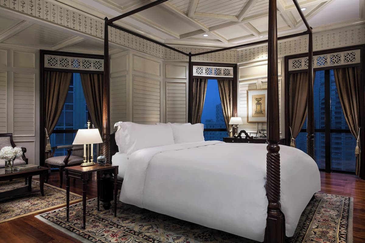 club suite, 2 bedrooms, non smoking | 1 bedroom, premium bedding, down duvets, minibar