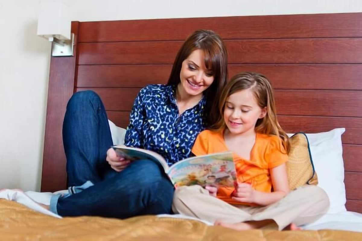 Caja de seguridad en la habitación, escritorio y cortinas blackout