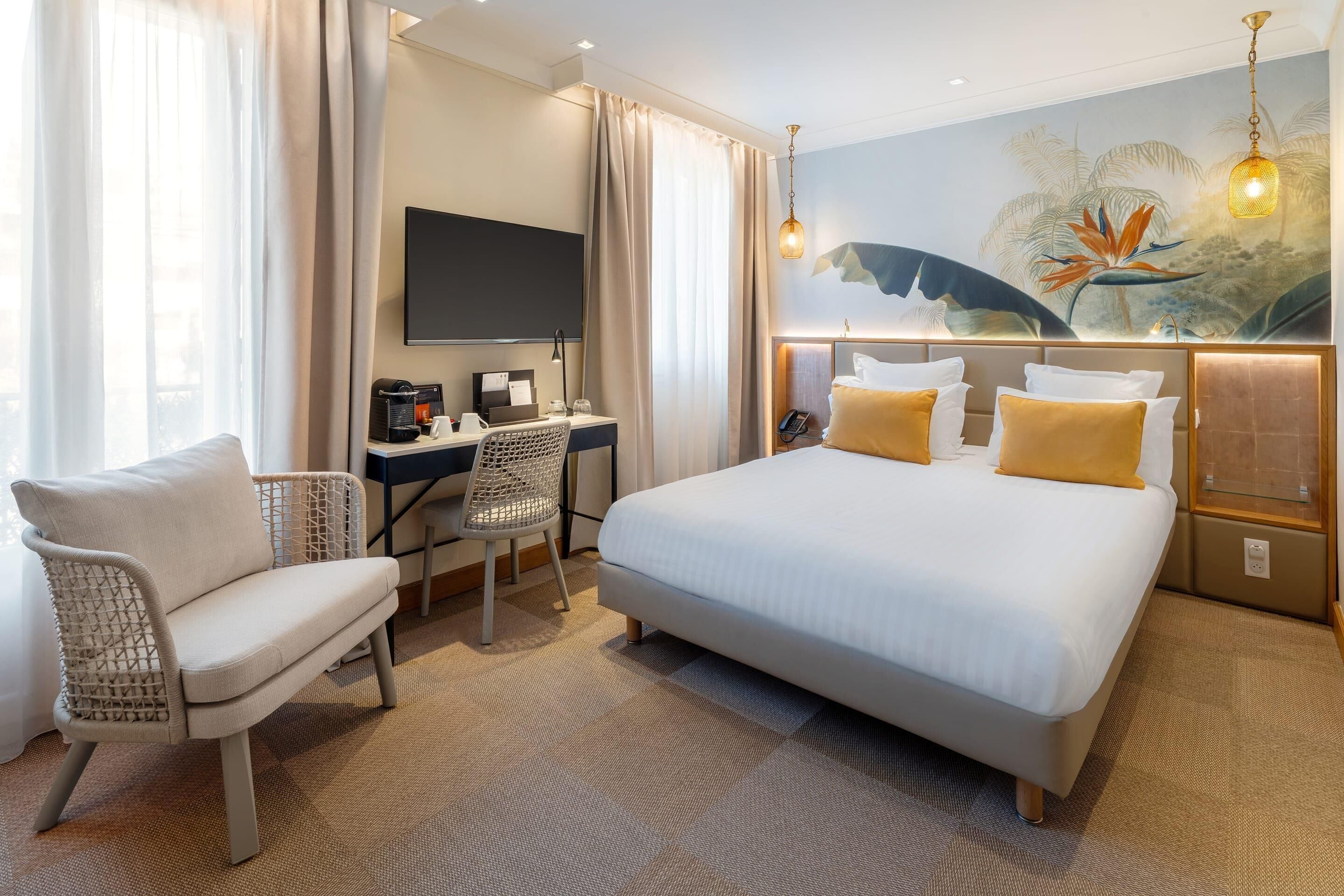 Hochwertige Bettwaren, Pillowtop-Betten, Minibar, Zimmersafe