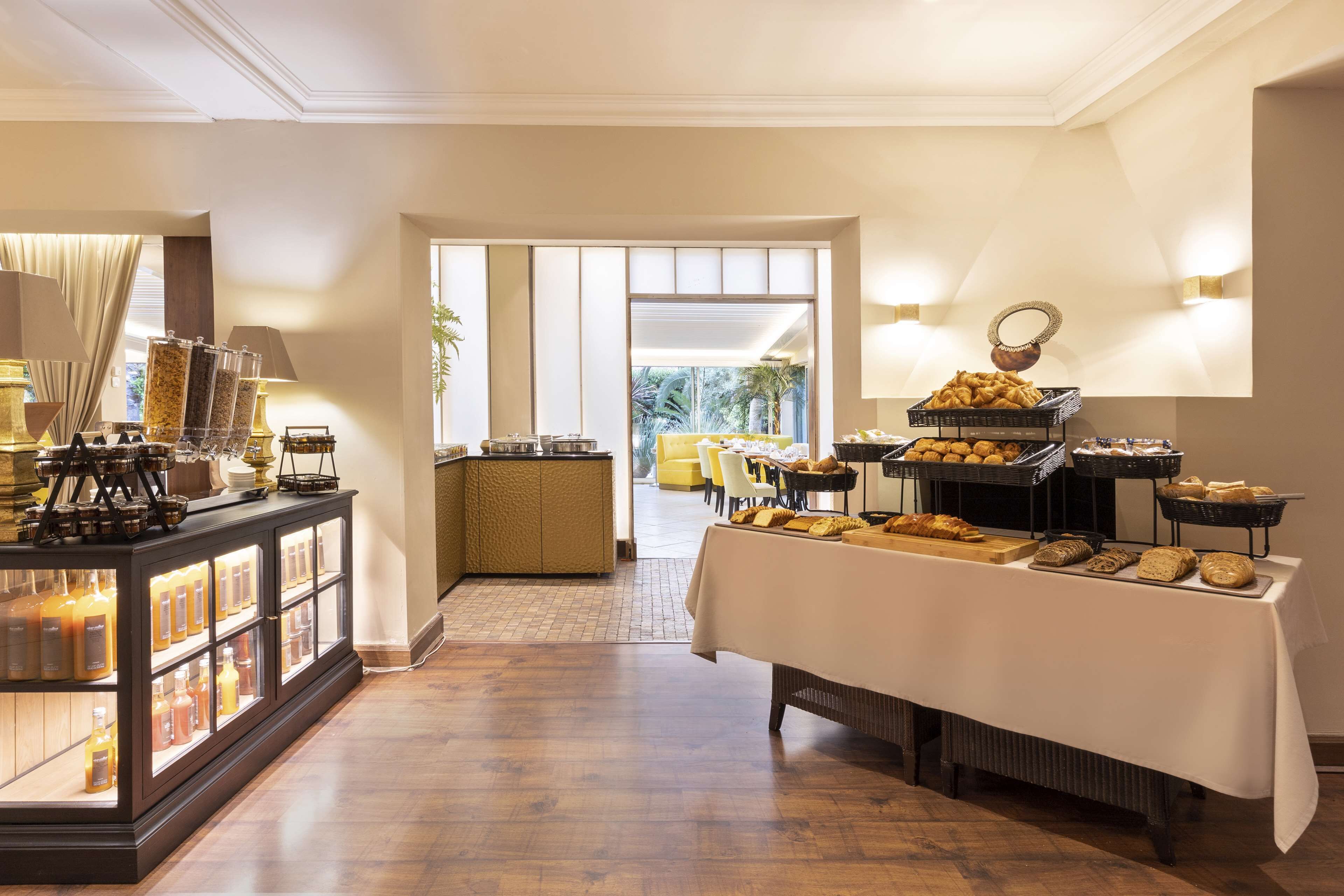 daily buffet breakfast (eur 20 per person)