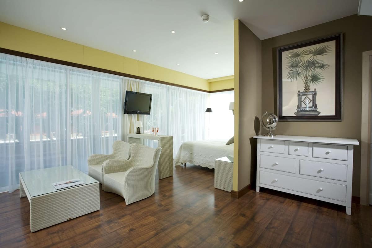 Family Suite, 1 Queen Bed, Terrace, Pool View (Bunk beds) | Premium bedding, pillowtop beds, minibar, in-room safe