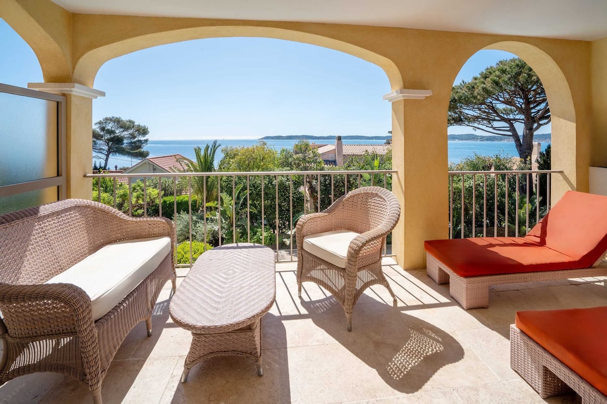 独特客房, 2 张单人床, 露台, 海景 | 高档床上用品、加厚床垫、迷你吧、客房内保险箱