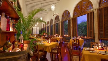 Café da manhã, almoço e jantar; culinária mexicana