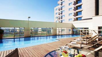 Outdoor pool, sun loungers