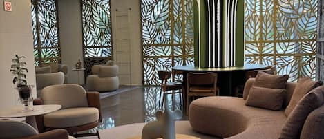 Sala de estar en el lobby