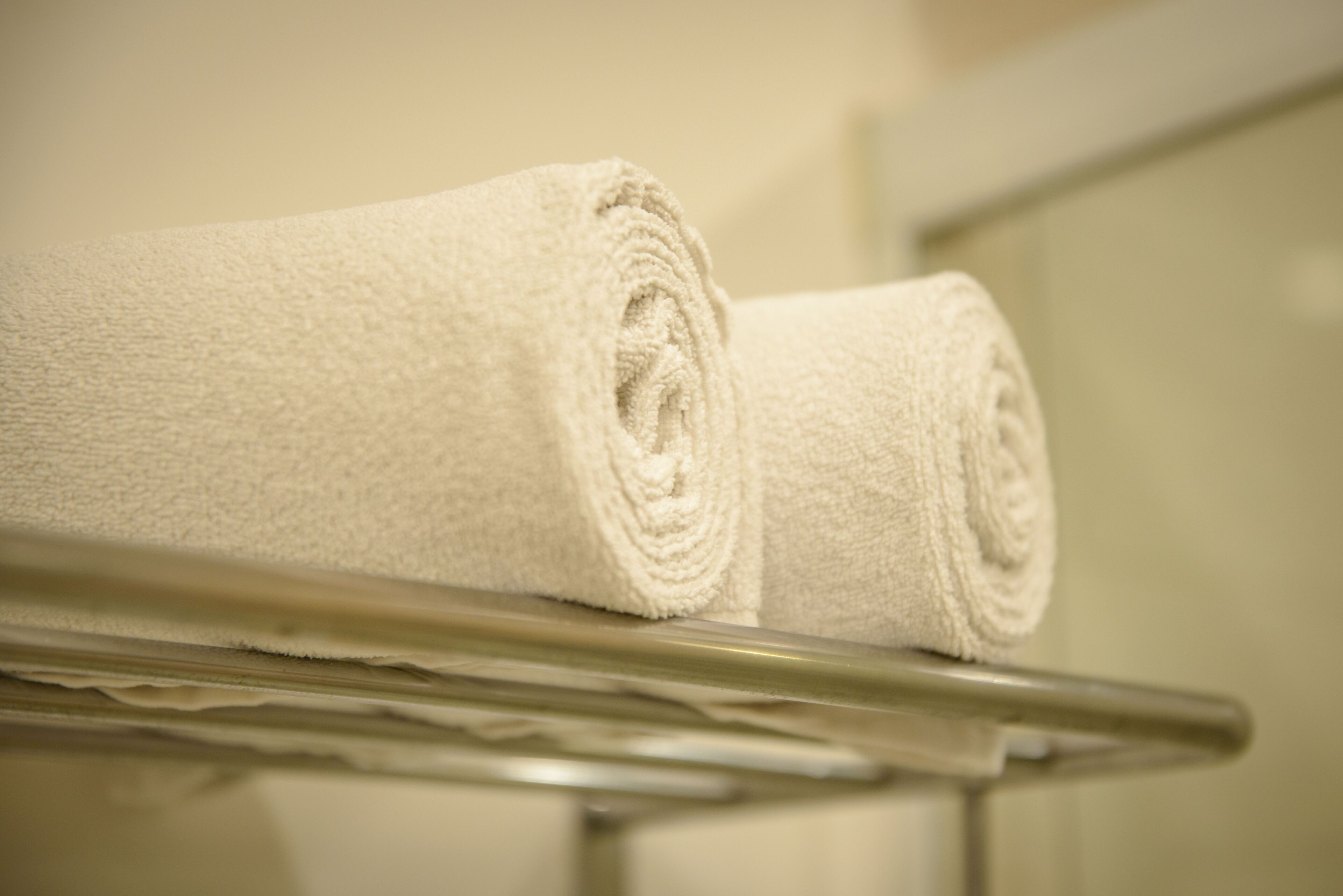 superior suite, 1 queen bed, non smoking | bathroom | shower, rainfall showerhead, free toiletries, towels