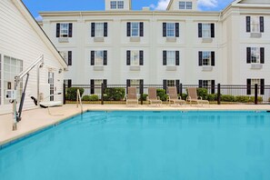 Seasonal outdoor pool