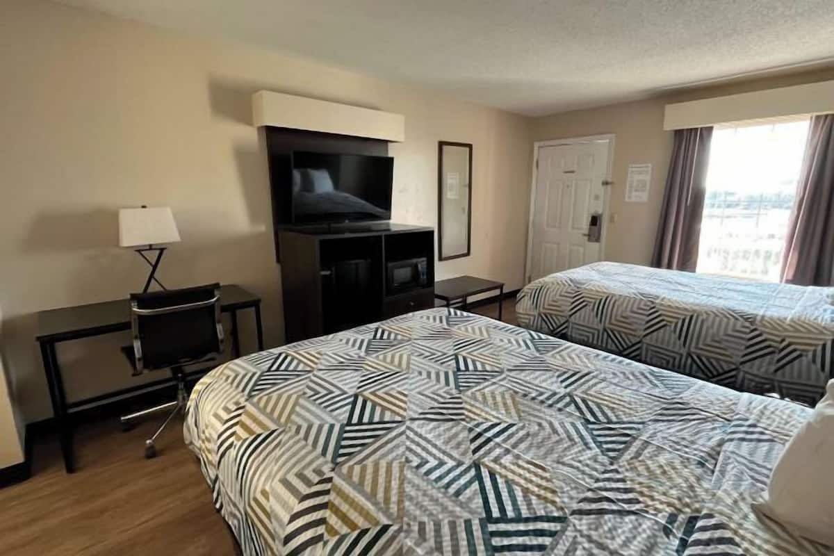 Tilam berlapik, meja, seterika/papan seterika, Wi-fi percuma