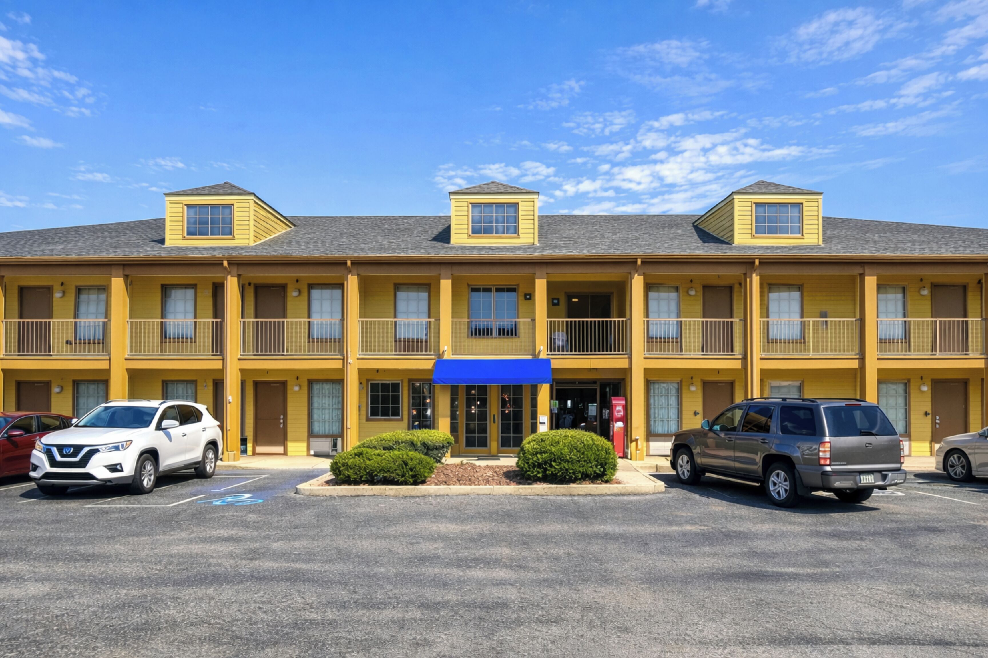 숙박 시설 정면