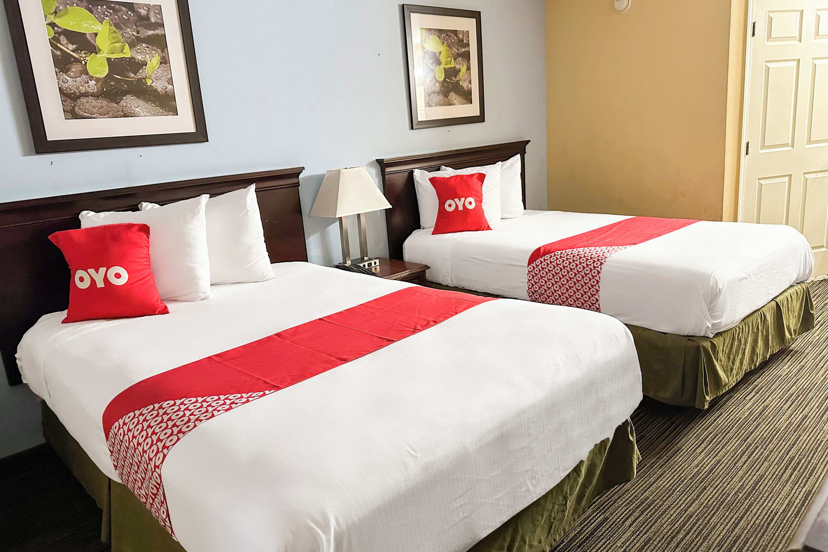 Skrivebord, strykejern/-brett, wi-fi (inkludert) og sengetøy