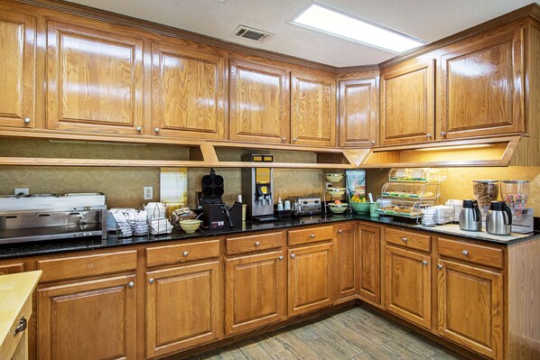 Free daily continental breakfast