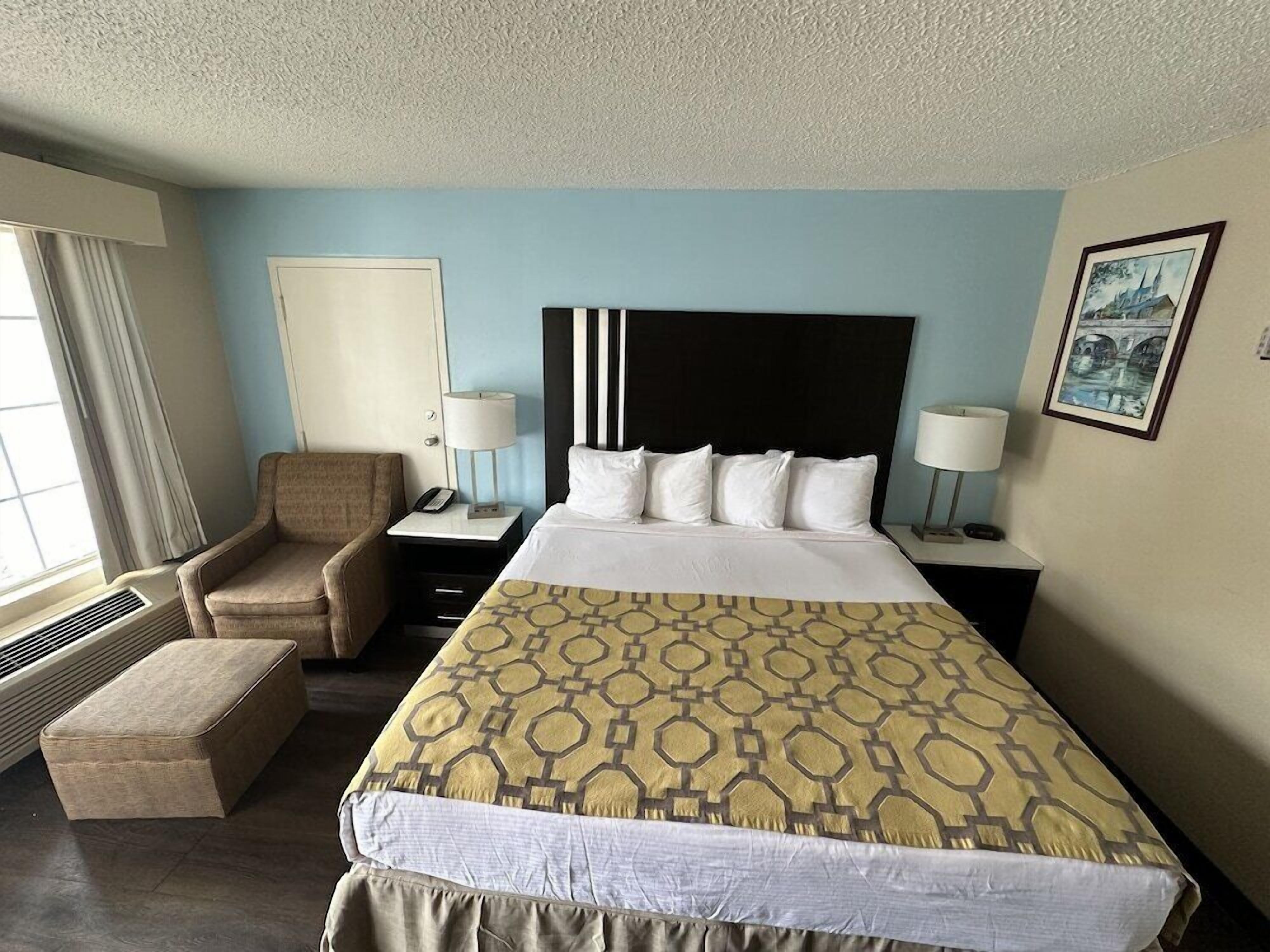 Iron/ironing board, free WiFi, bed sheets
