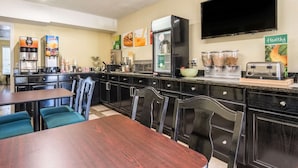 Free full breakfast - Quality Inn Washington GA (Washington)