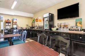 Free full breakfast - Quality Inn Washington GA (Washington)