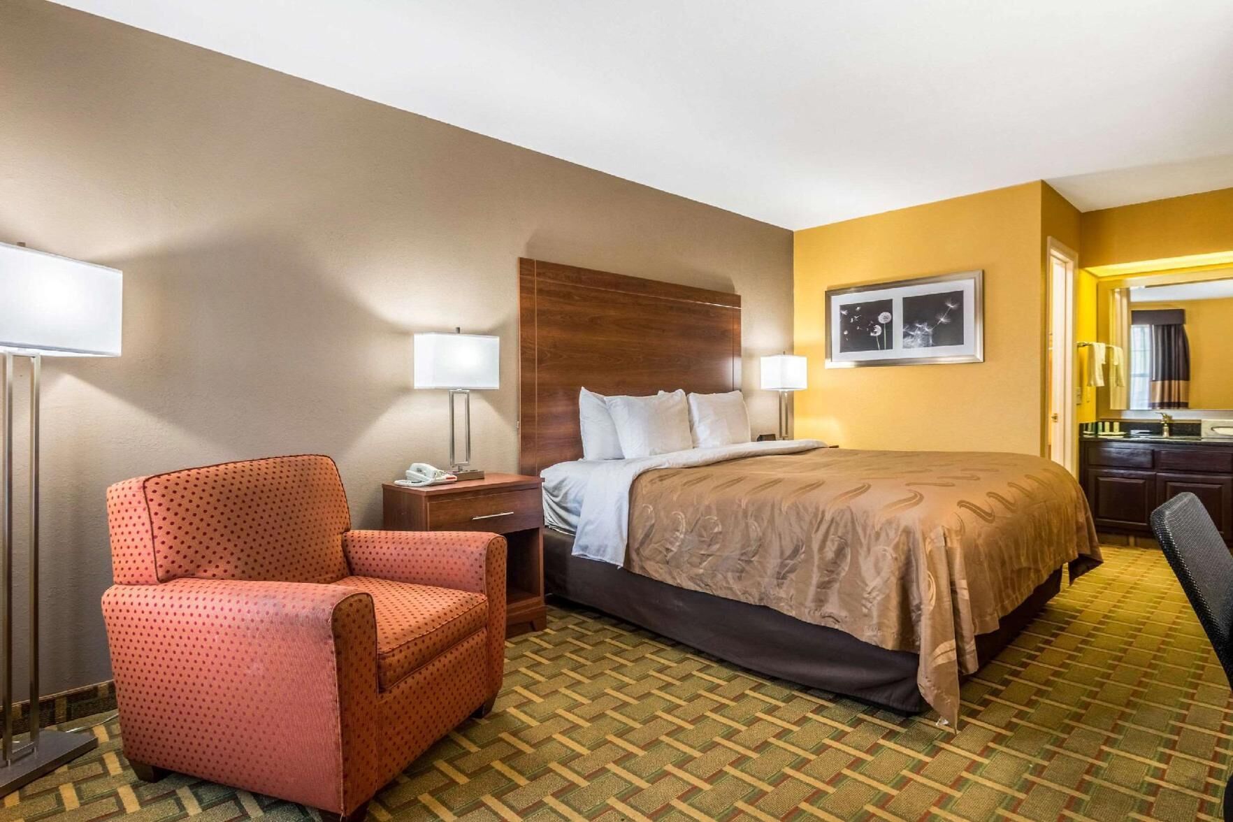 Desk, iron/ironing board, free WiFi, bed sheets